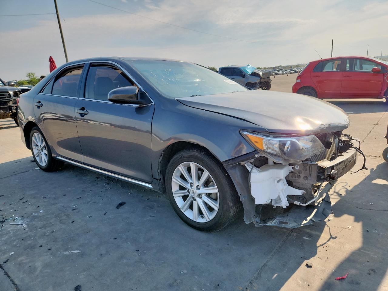 2014 Toyota Camry Se - Фото 4