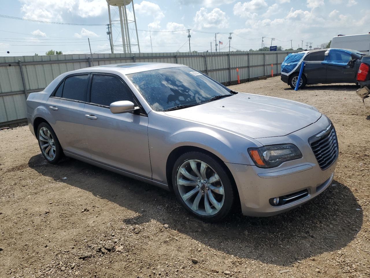 2014 Chrysler 300 S - Image 4