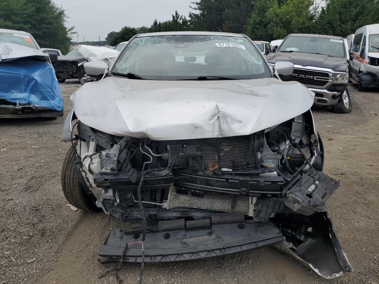 2021 Nissan Rogue Sport S - Фото 5