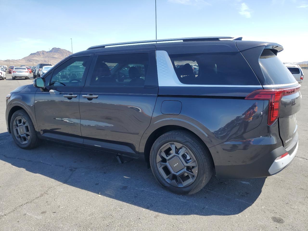 2025 Kia Carnival Ex - Image 2