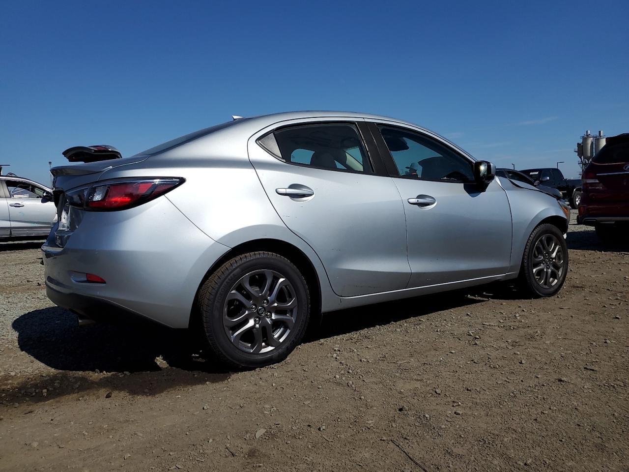 2019 Toyota Yaris L - Image 3