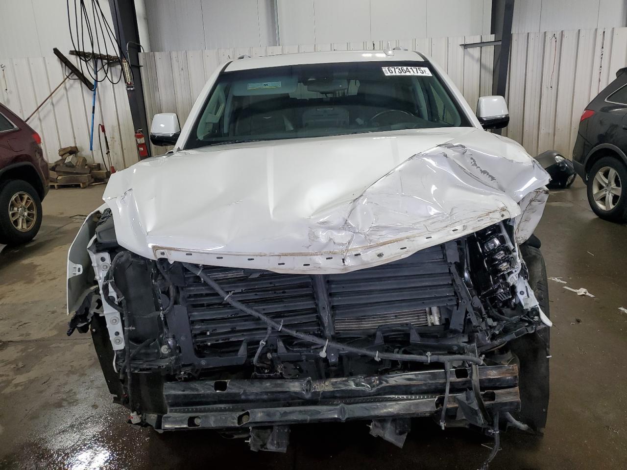 2016 Cadillac Escalade Esv Luxury - Фото 5