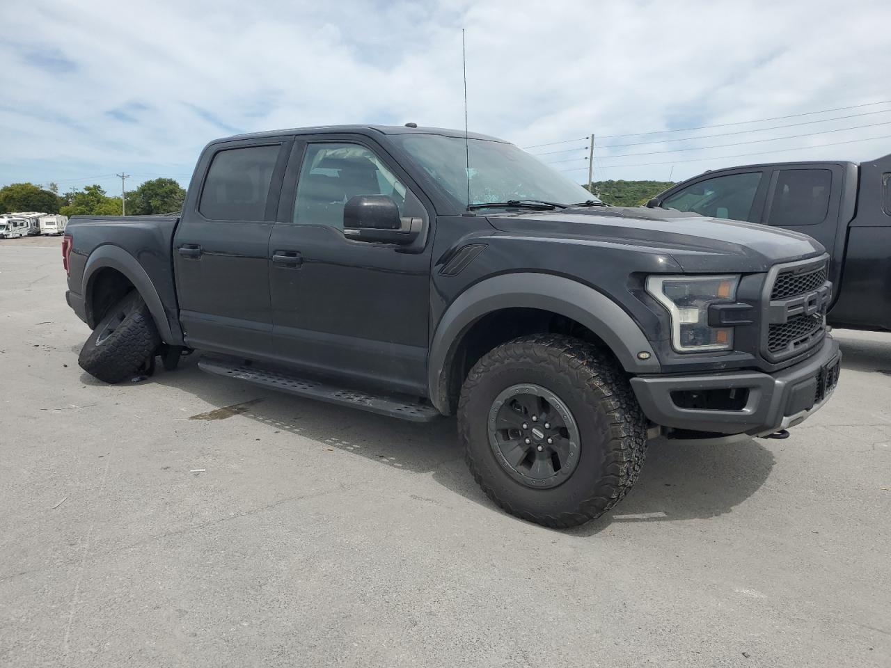 2017 Ford F150 Raptor - Фото 4