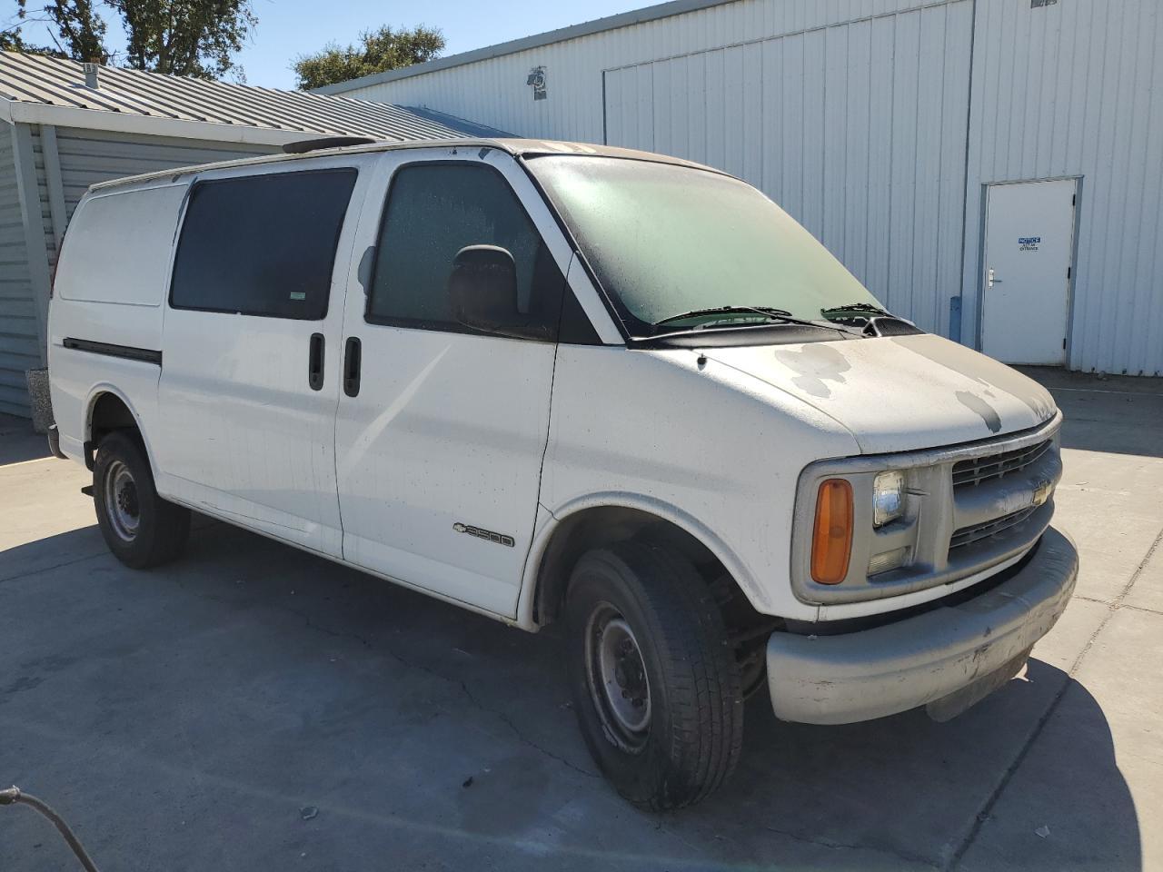 2000 Chevrolet Express G3500 - Image 4