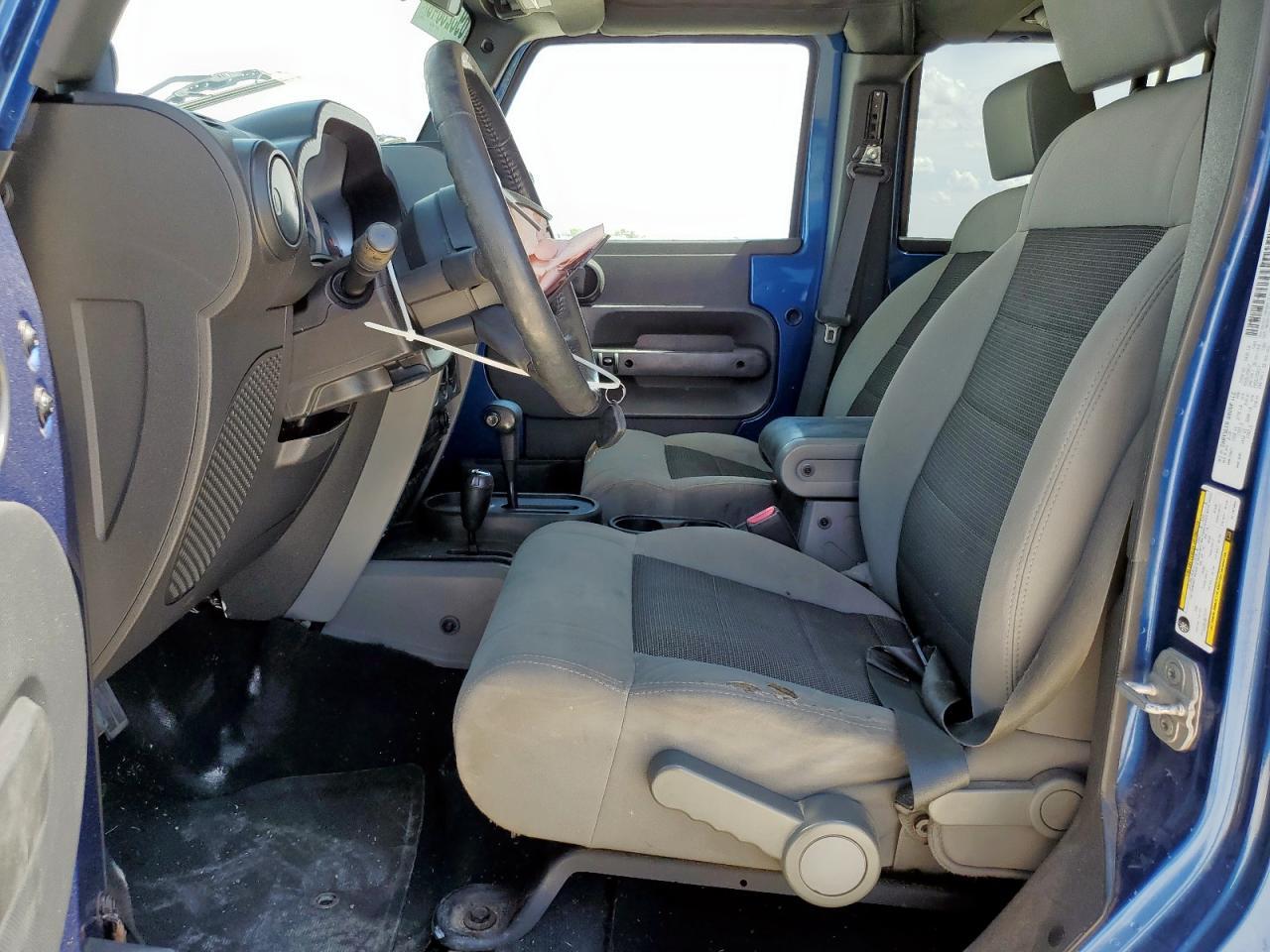 2010 Jeep Wrangler Unlimited Sport - Image 7