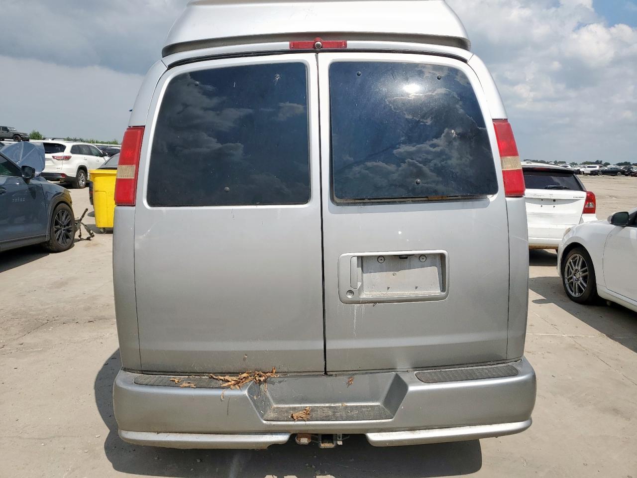 2012 Chevrolet Express G1500 3Lt - Image 6