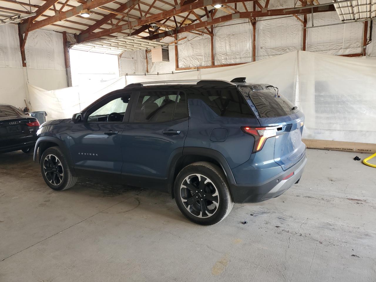 2025 Chevrolet Equinox Lt - Image 2