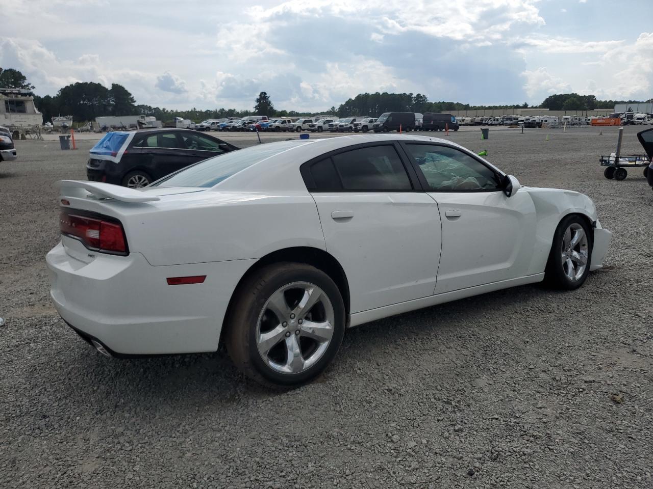 2014 Dodge Charger Sxt - Фото 3