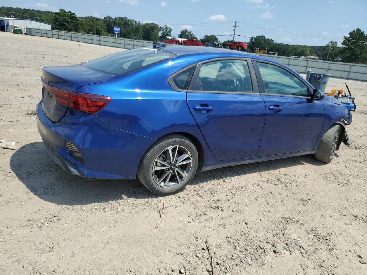 2023 Kia Forte Lx - Image 3