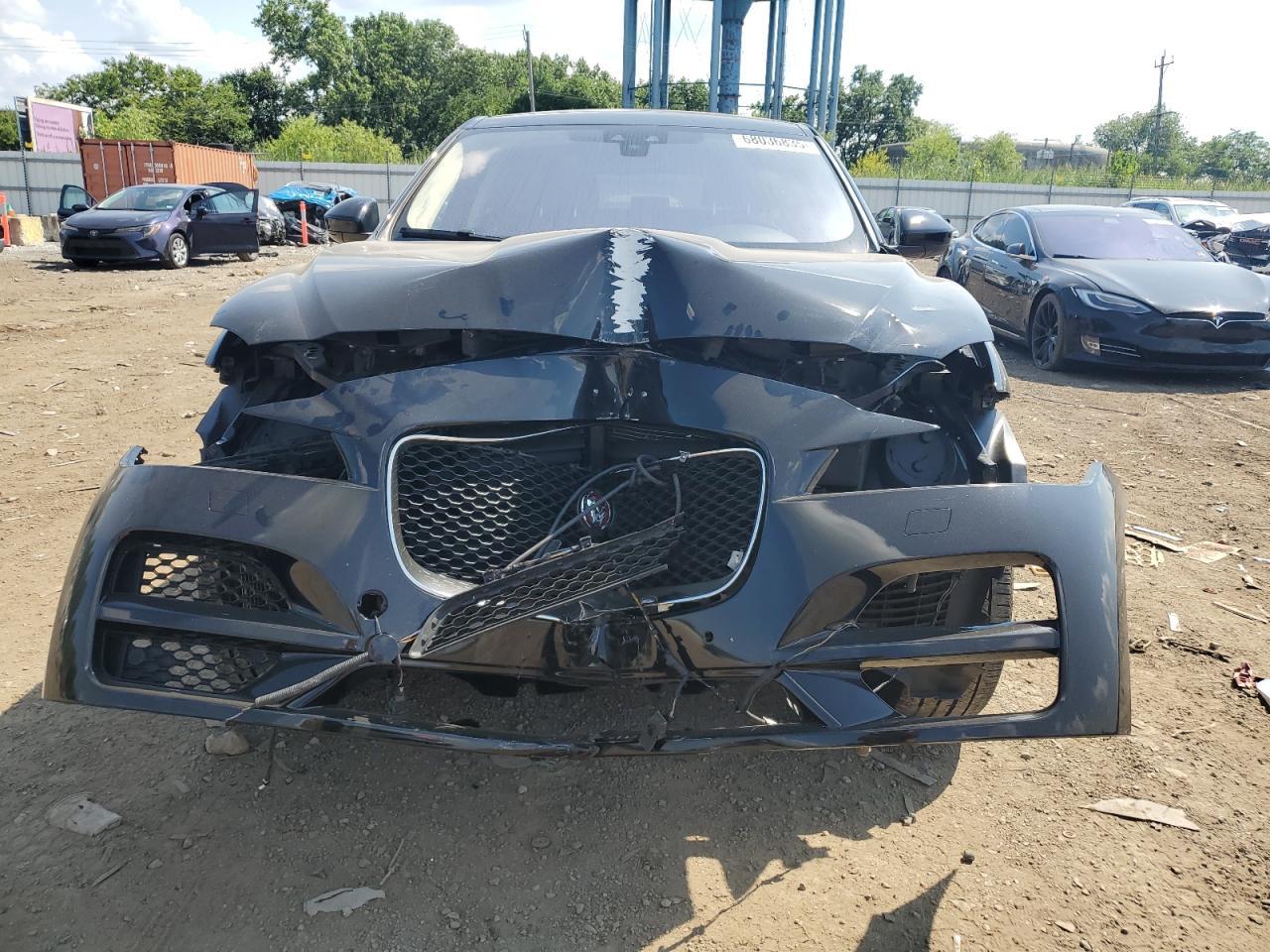 2019 Jaguar F-Pace Prestige - Image 5