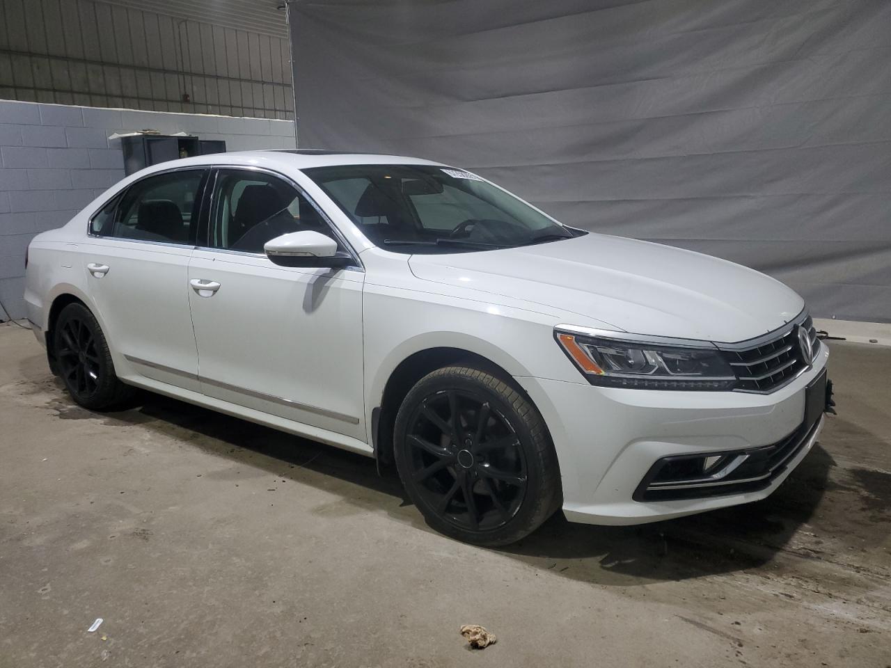 2016 Volkswagen Passat Se - Фото 4