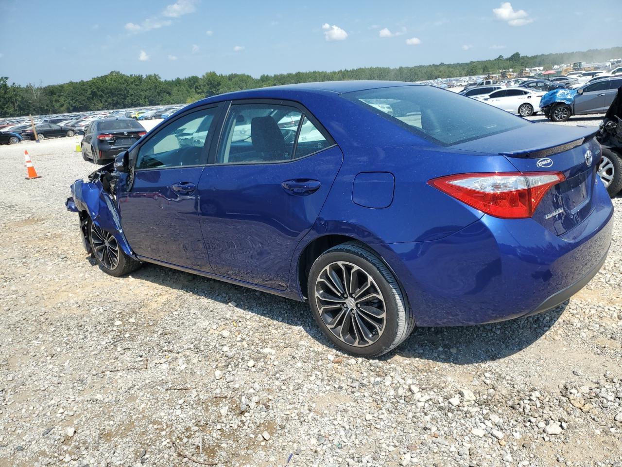 2015 Toyota Corolla L - Фото 2