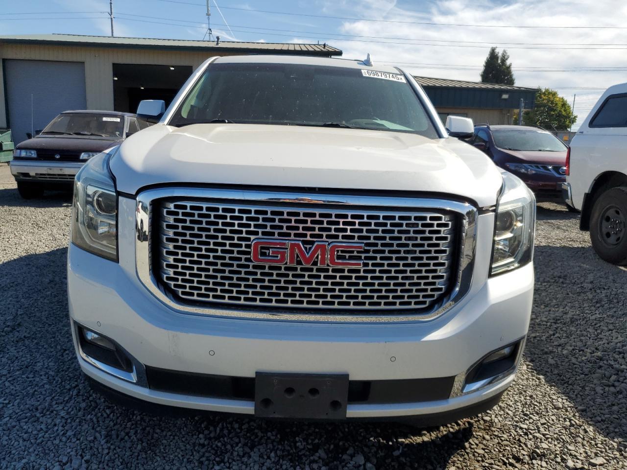 2017 GMC Yukon Denali - Image 5