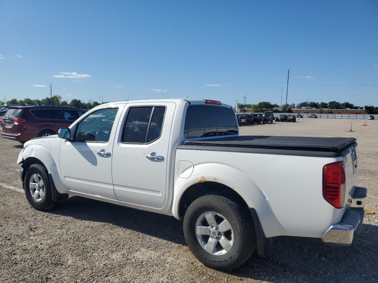 2010 Nissan Frontier Crew Cab Se - Фото 2