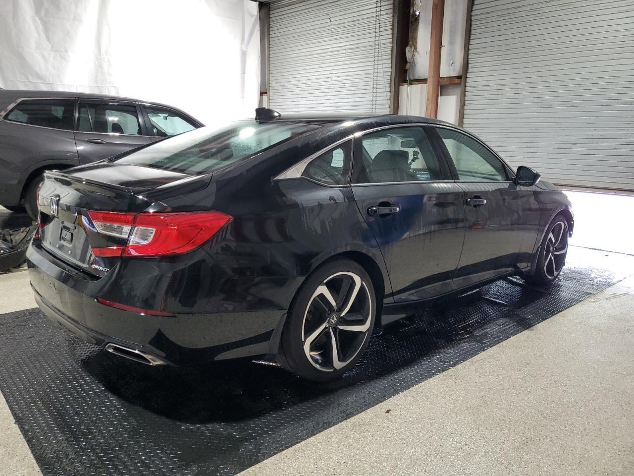 2018 Honda Accord Sport - Фото 3