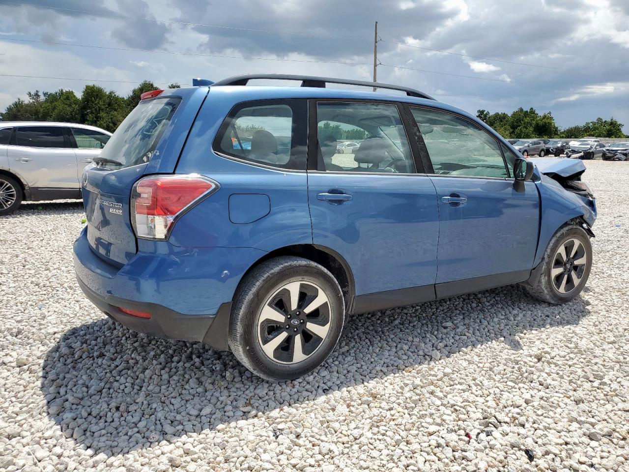 2017 Subaru Forester 2.5I - Фото 3