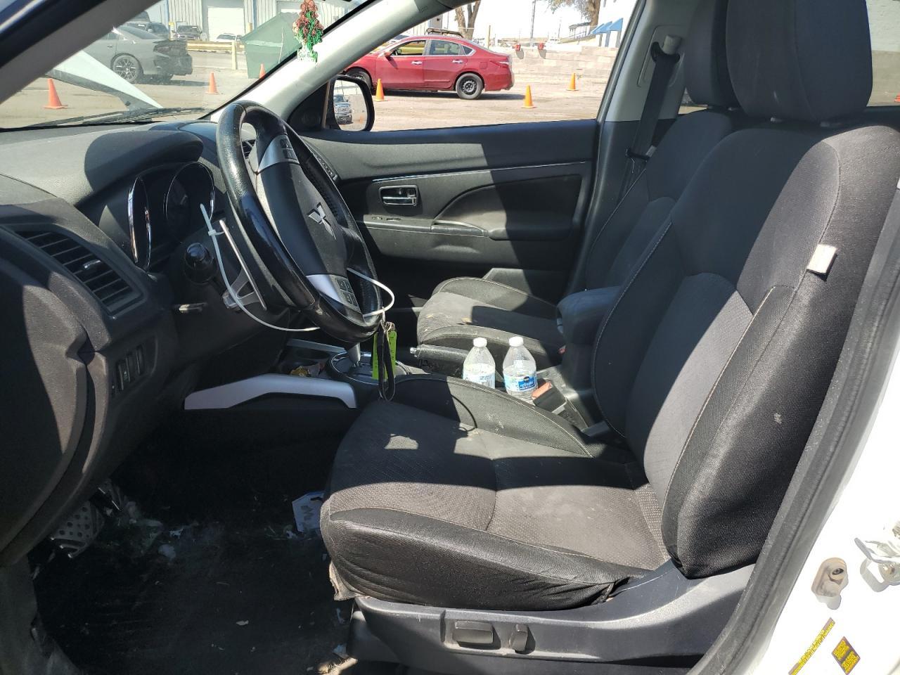 2013 Mitsubishi Outlander Sport Le - Image 7