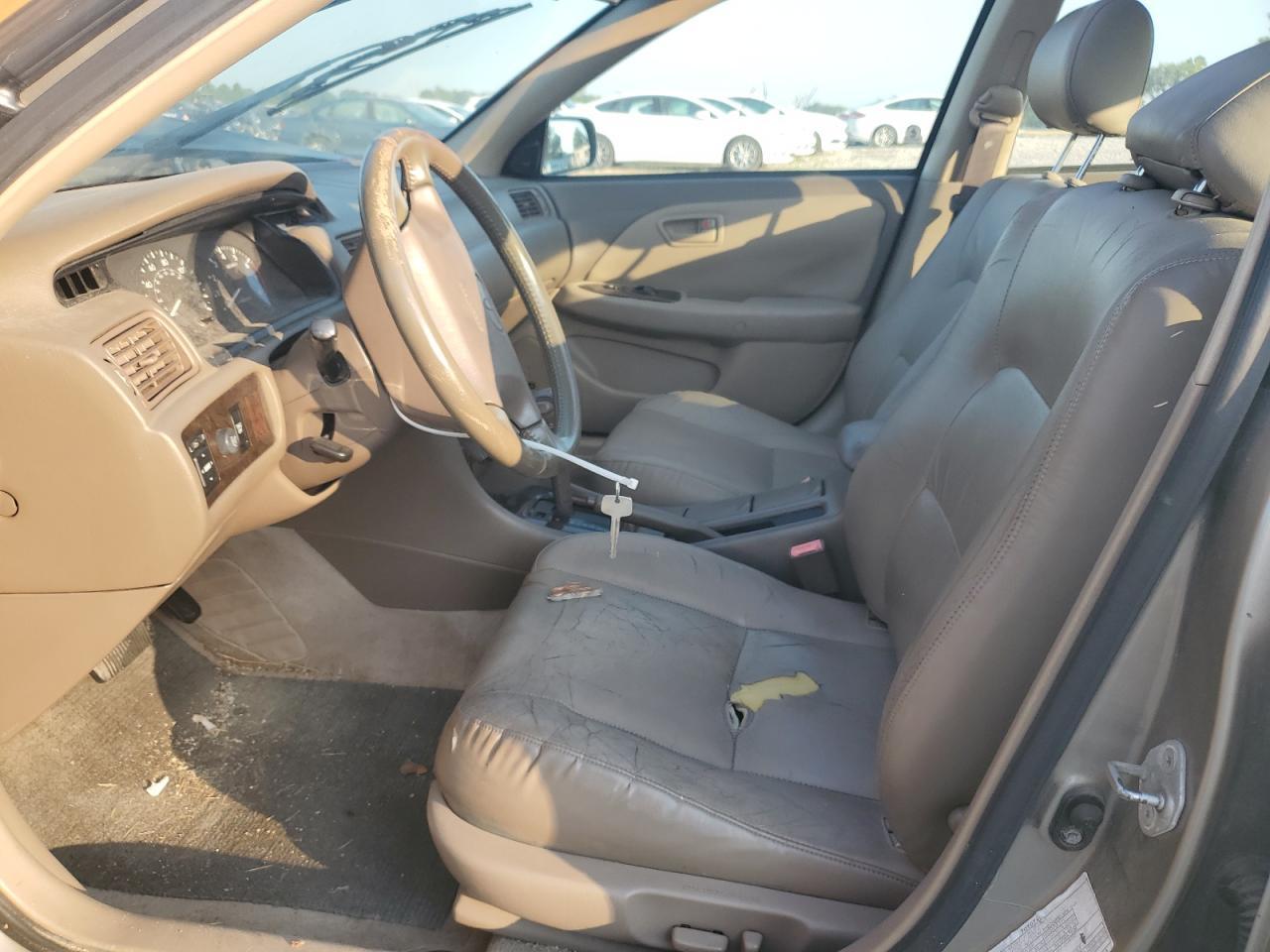 2001 Toyota Camry Le - Фото 7