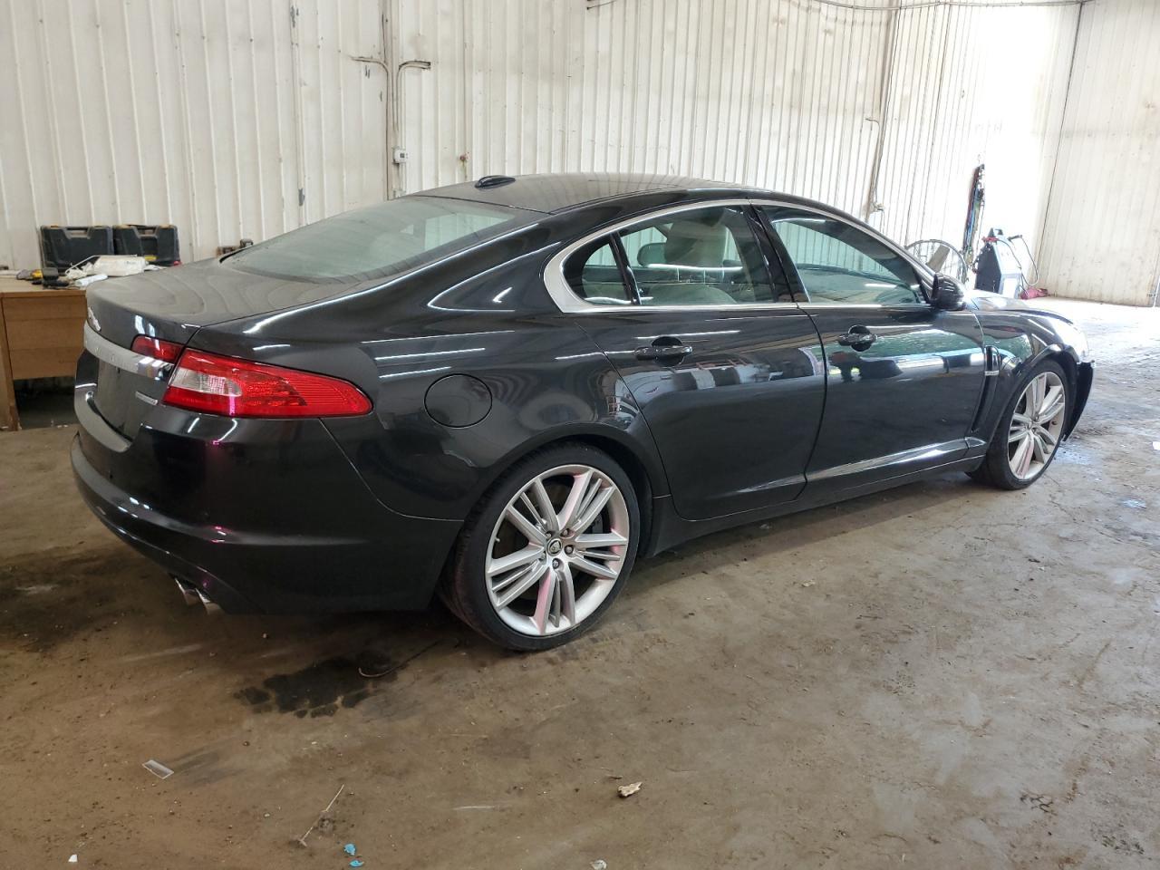 2011 Jaguar Xf Supercharged - Image 3