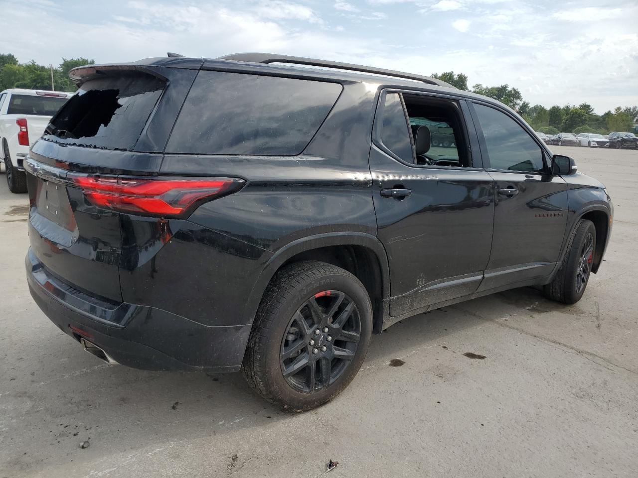 2023 Chevrolet Traverse Premier - Фото 3
