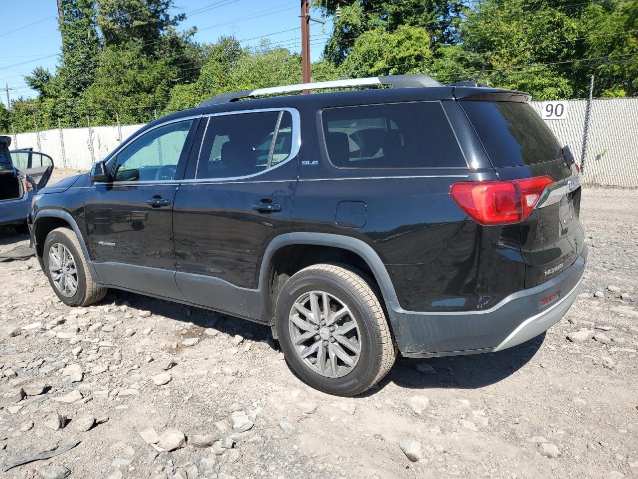 2017 GMC Acadia Sle - Image 2