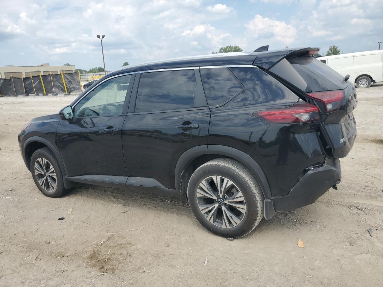 2022 Nissan Rogue Sv - Фото 2