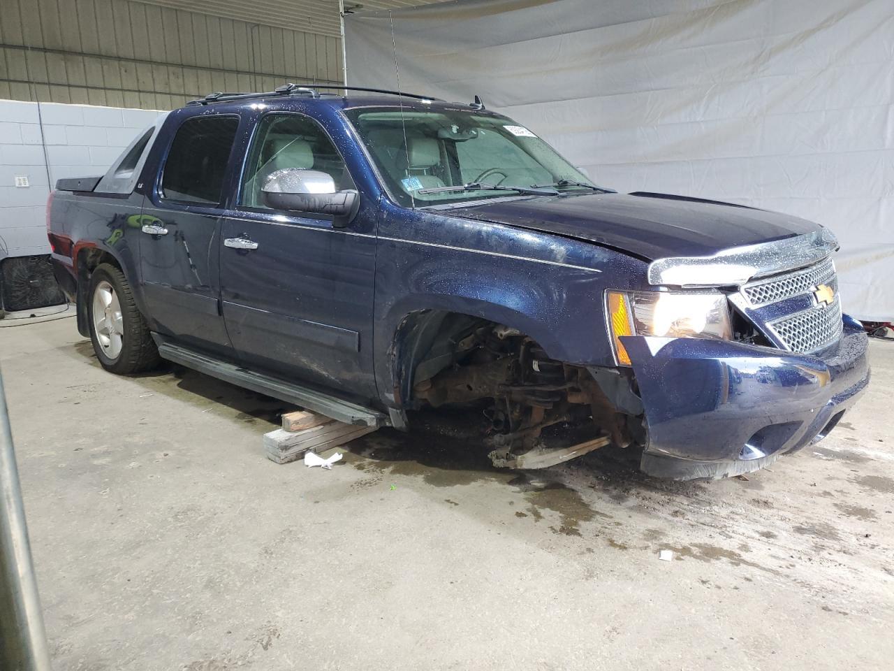 2012 Chevrolet Avalanche Lt - Image 4