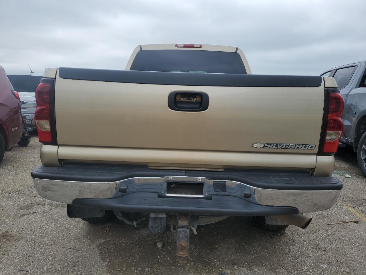 2004 Chevrolet Silverado C2500 Heavy Duty - Фото 6