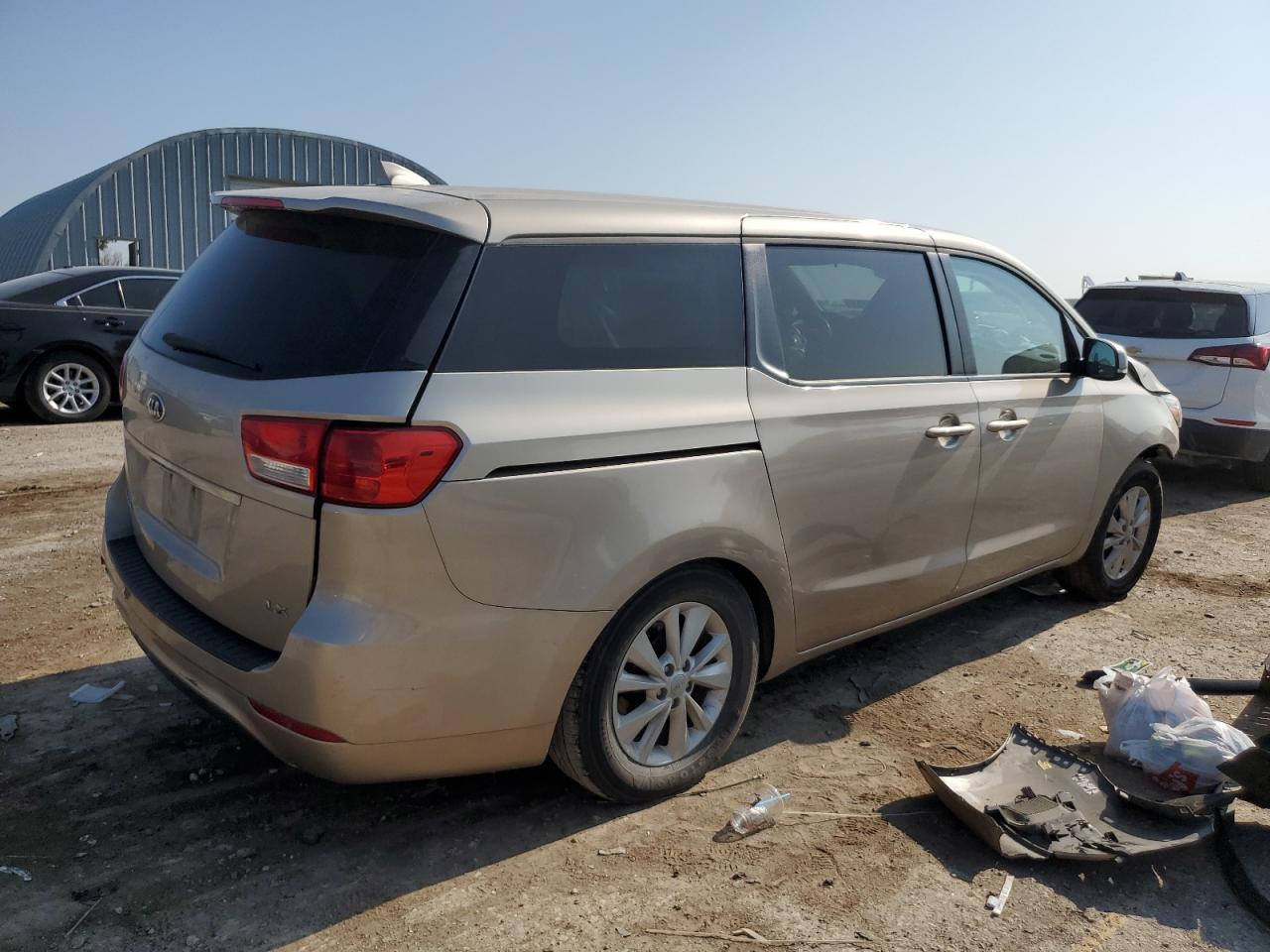 2017 Kia Sedona Lx - Фото 3