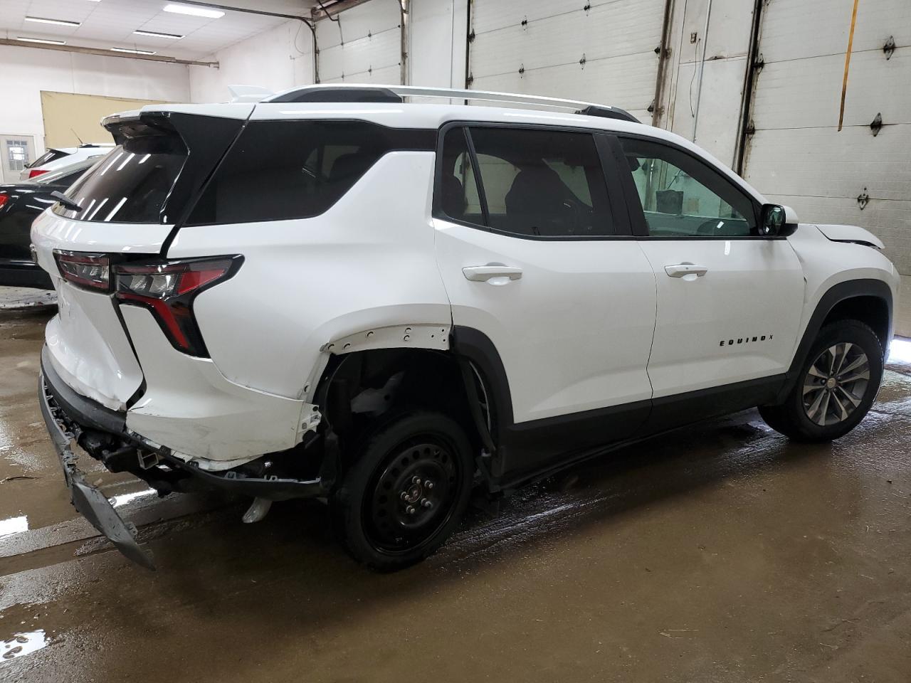 2025 Chevrolet Equinox Lt - Image 3