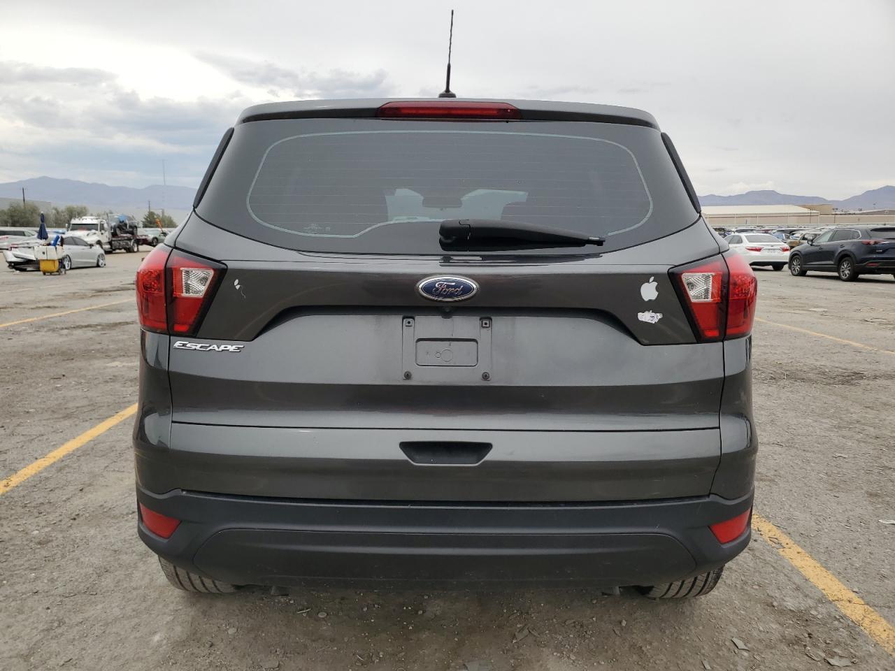 2019 Ford Escape S - Фото 6