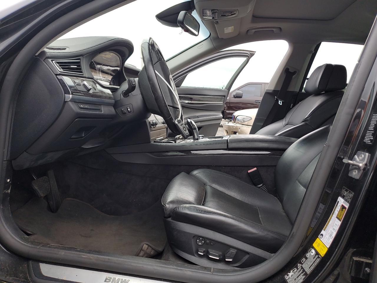 2011 BMW 750 Xi - Image 7