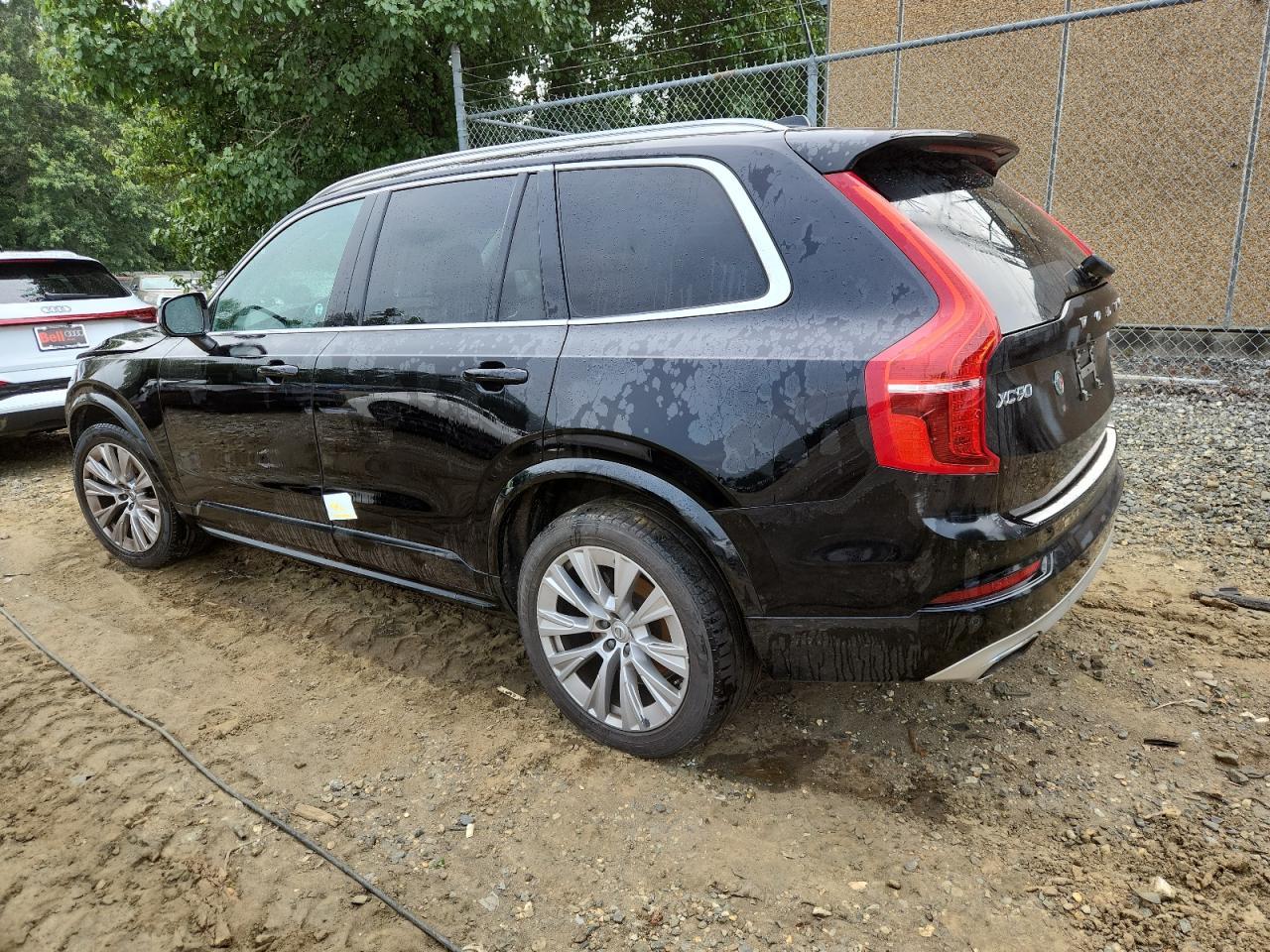 2020 Volvo Xc90 T6 Momentum - Фото 2