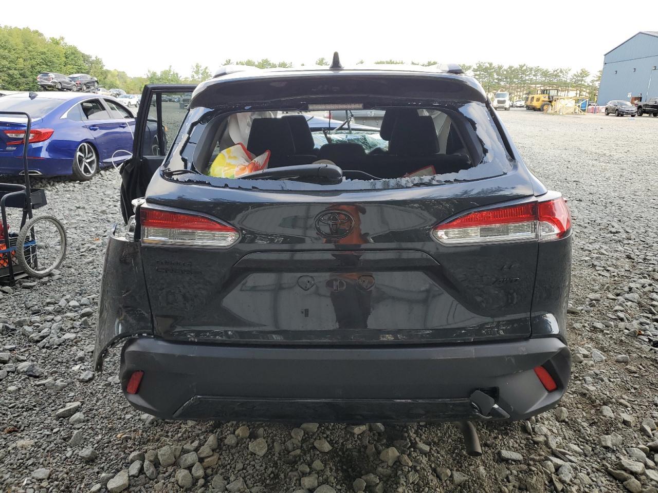 2024 Toyota Corolla Cross Le - Фото 6