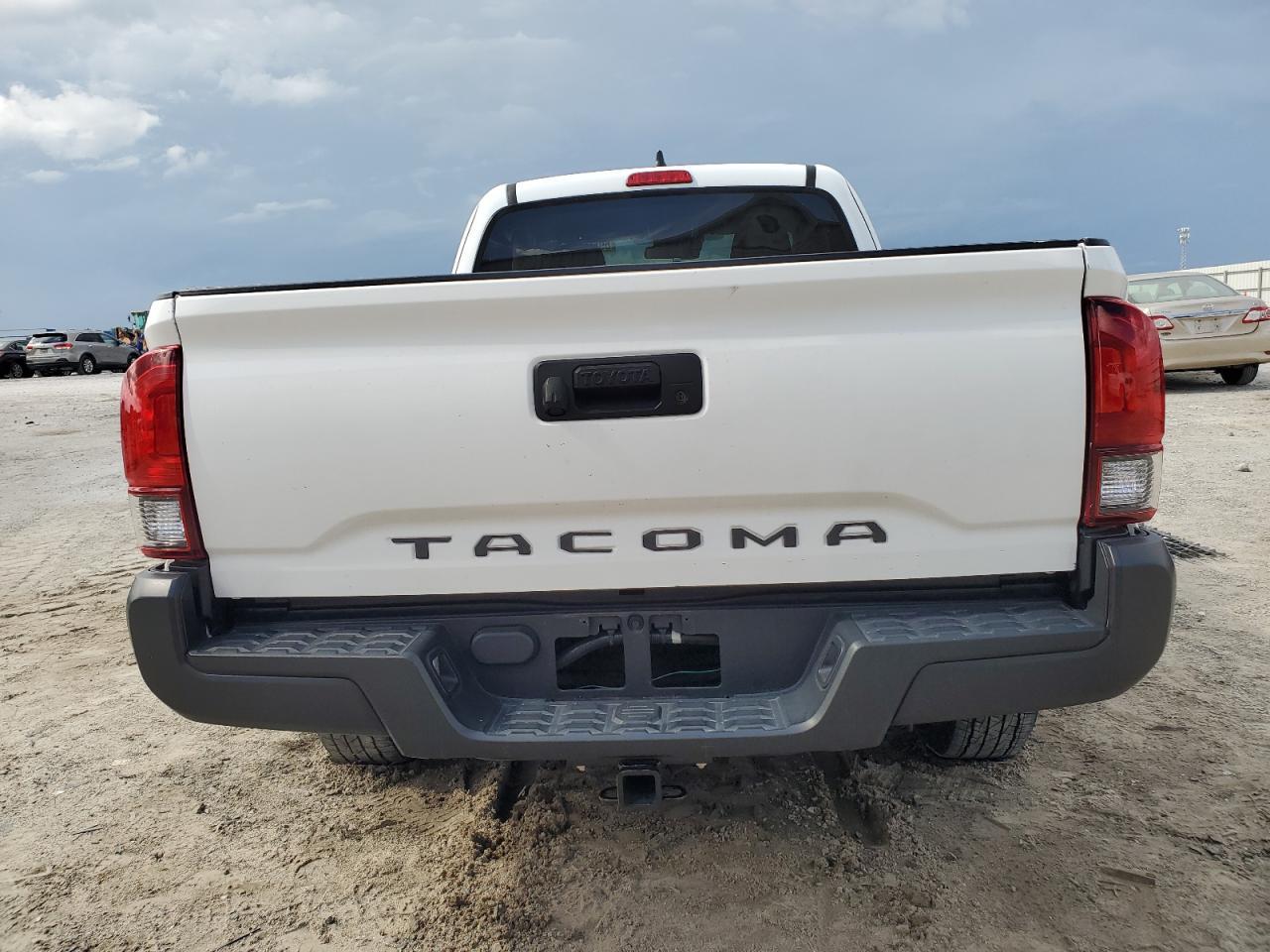 2022 Toyota Tacoma Access Cab - Image 6