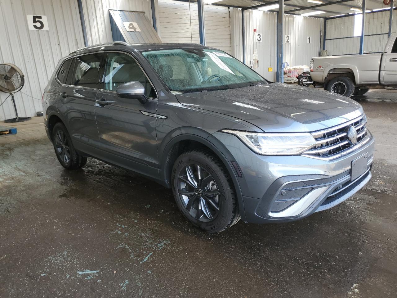 2022 Volkswagen Tiguan Se - Image 4