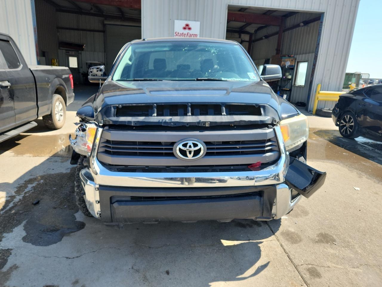 2014 Toyota Tundra Crewmax Sr5 - Image 5