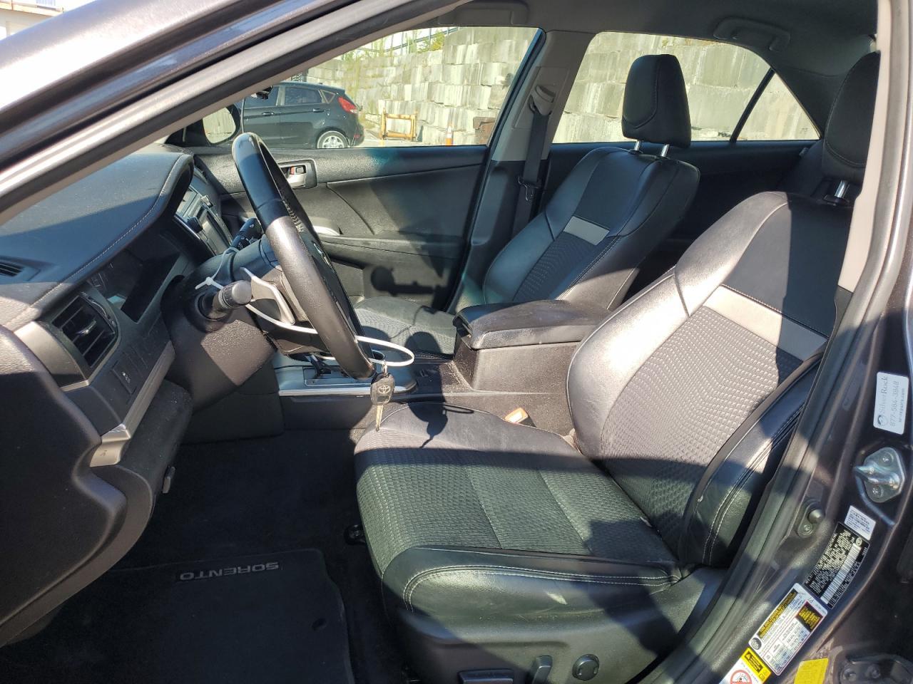 2014 Toyota Camry L - Image 7