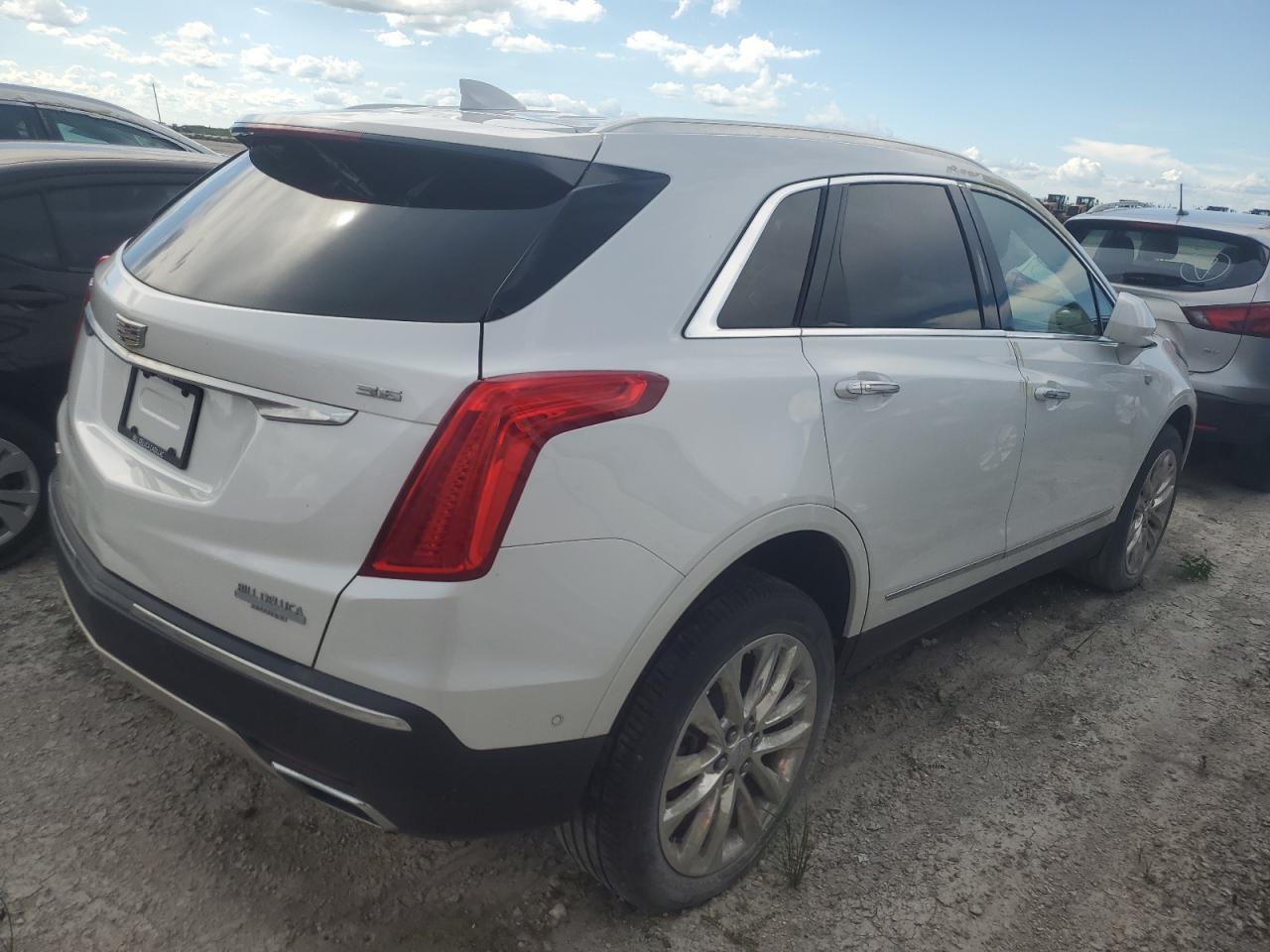 2019 Cadillac Xt5 Platinum - Фото 3