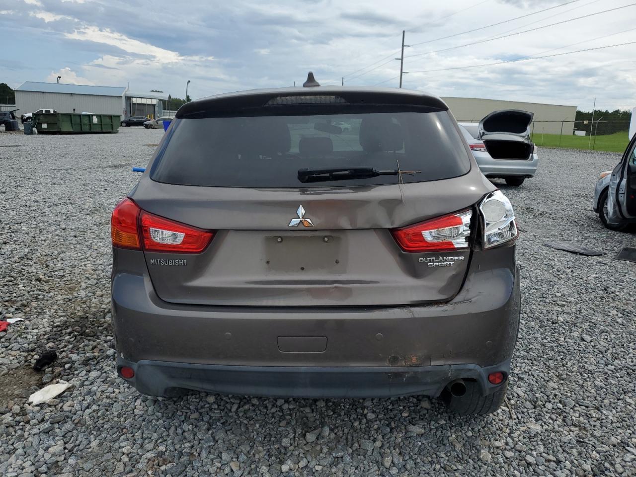2017 Mitsubishi Outlander Sport Es - Image 6