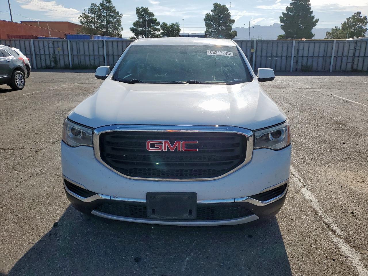 2017 GMC Acadia Sle - Image 5