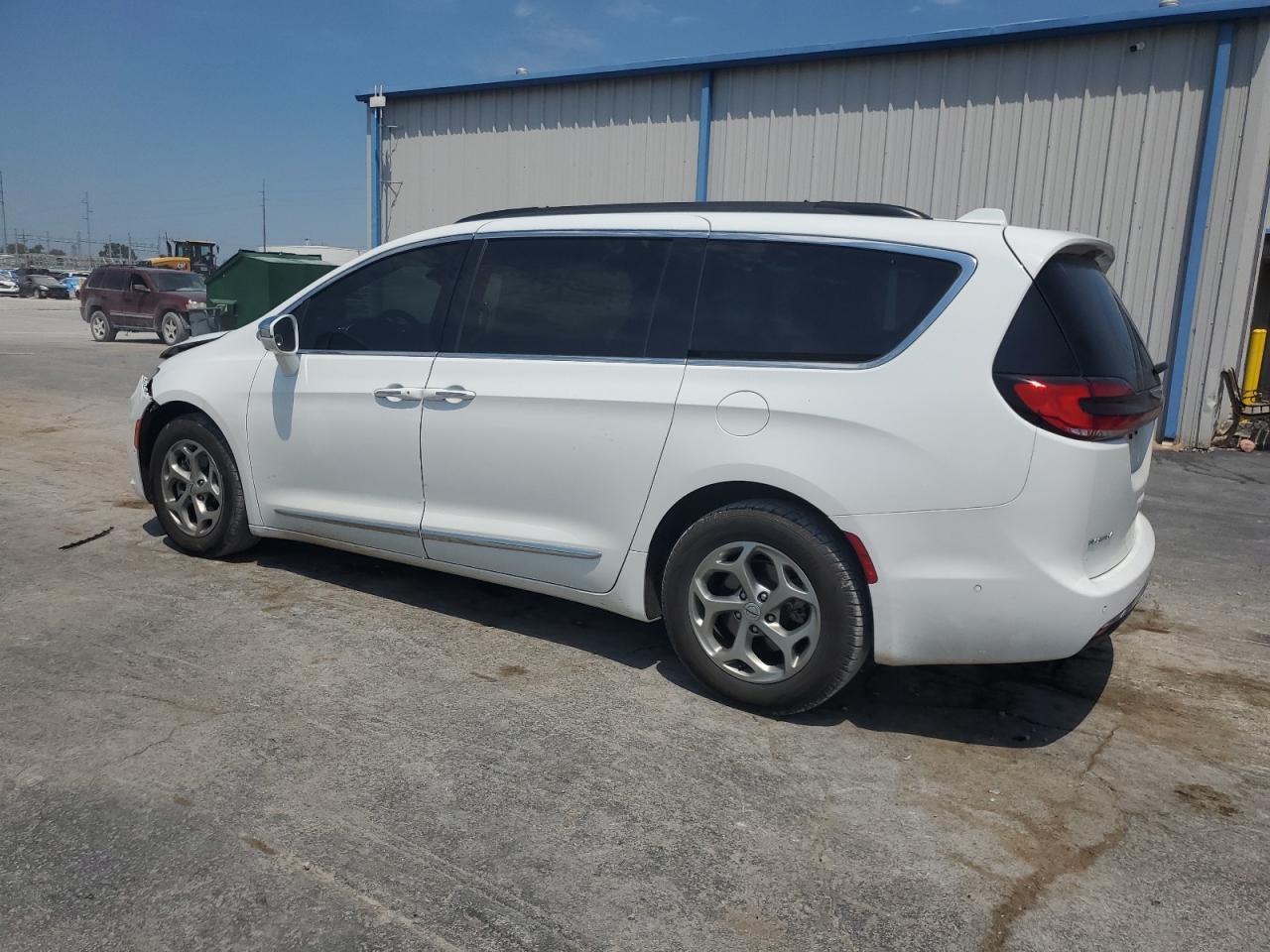 2022 Chrysler Pacifica Limited - Фото 2
