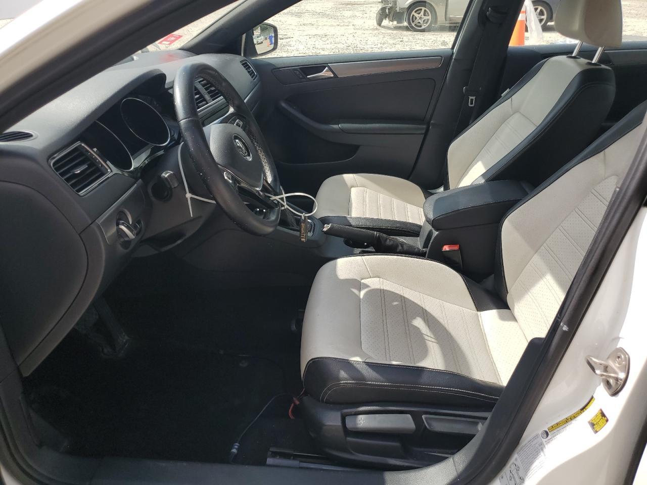 2016 Volkswagen Jetta Sport - Image 7