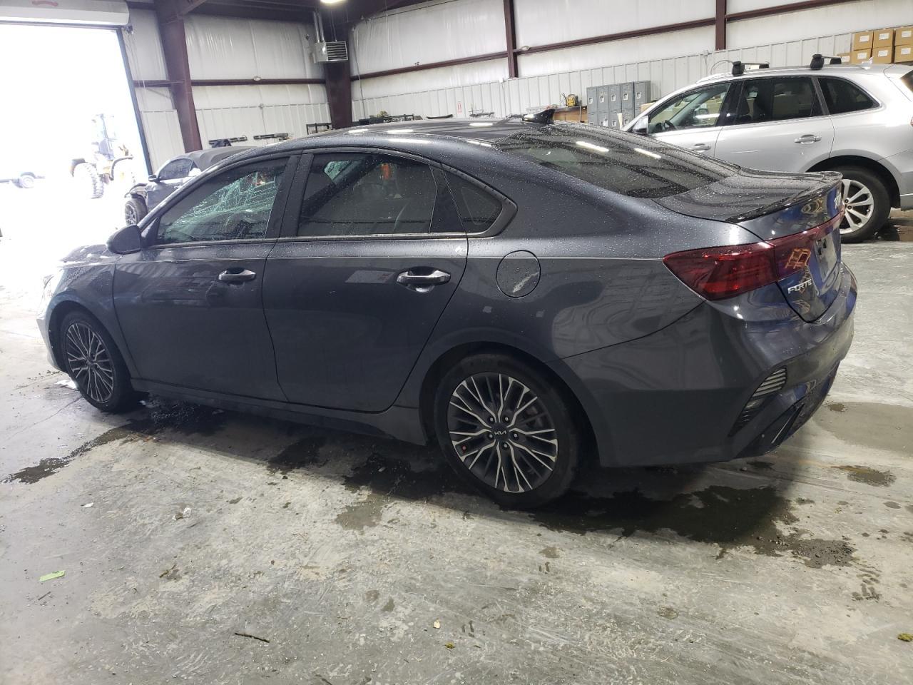 2022 Kia Forte Gt Line - Фото 2