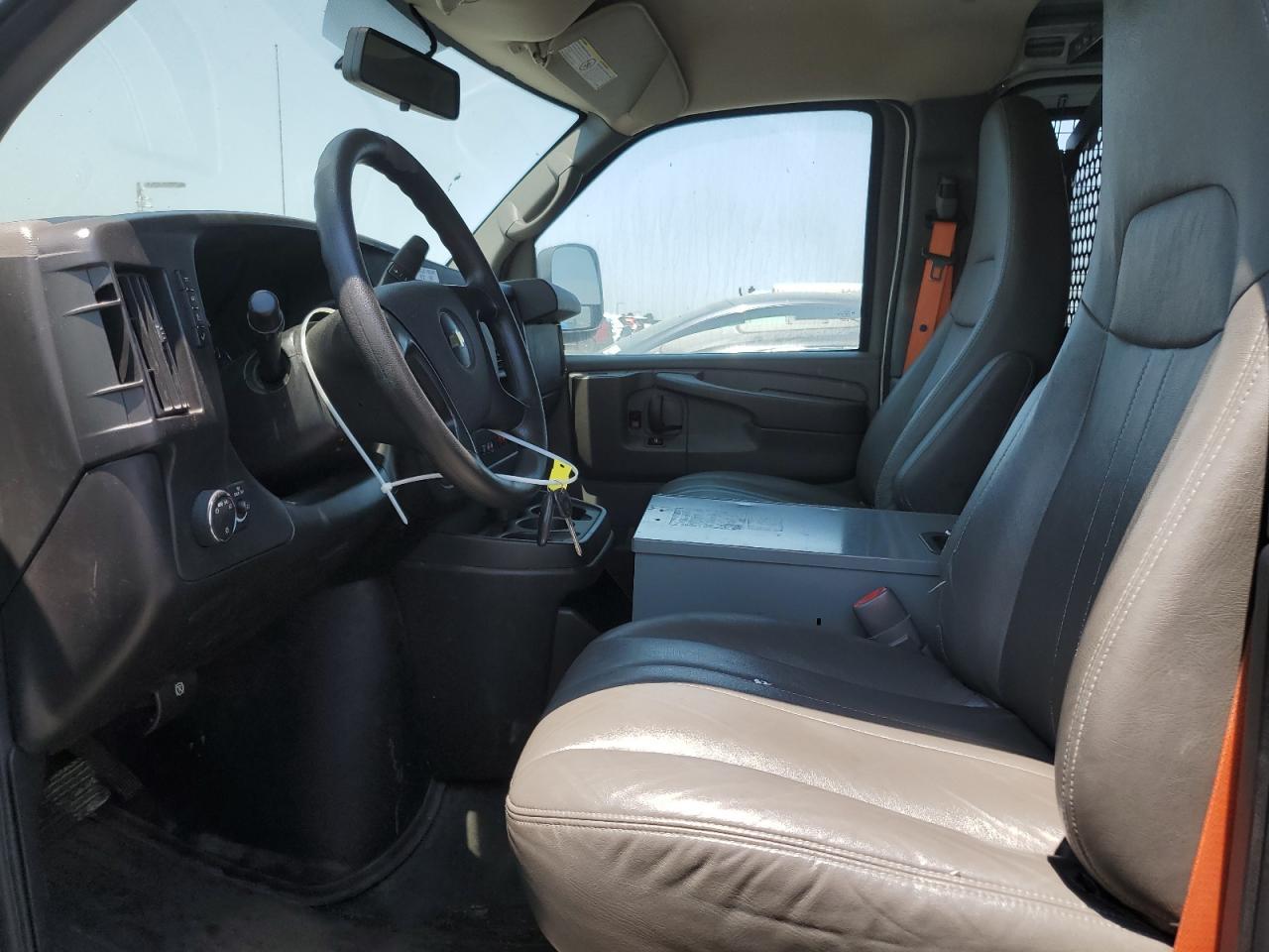 2014 Chevrolet Express G2500 - Image 7