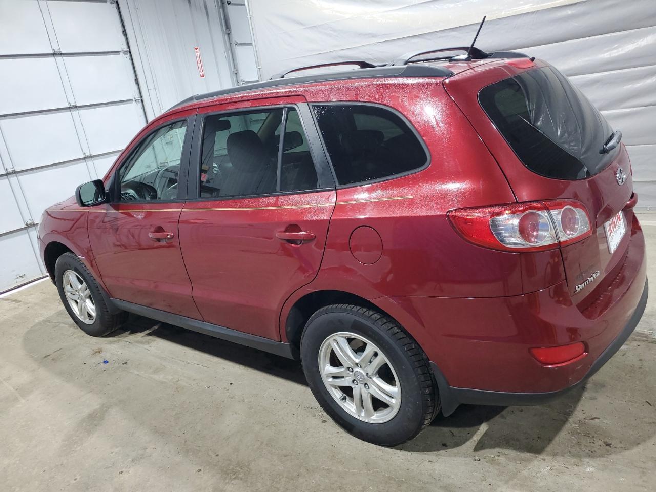 2012 Hyundai Santa Fe Gls - Image 2