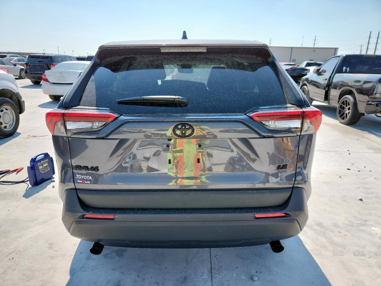 2025 Toyota Rav4 Le - Фото 6