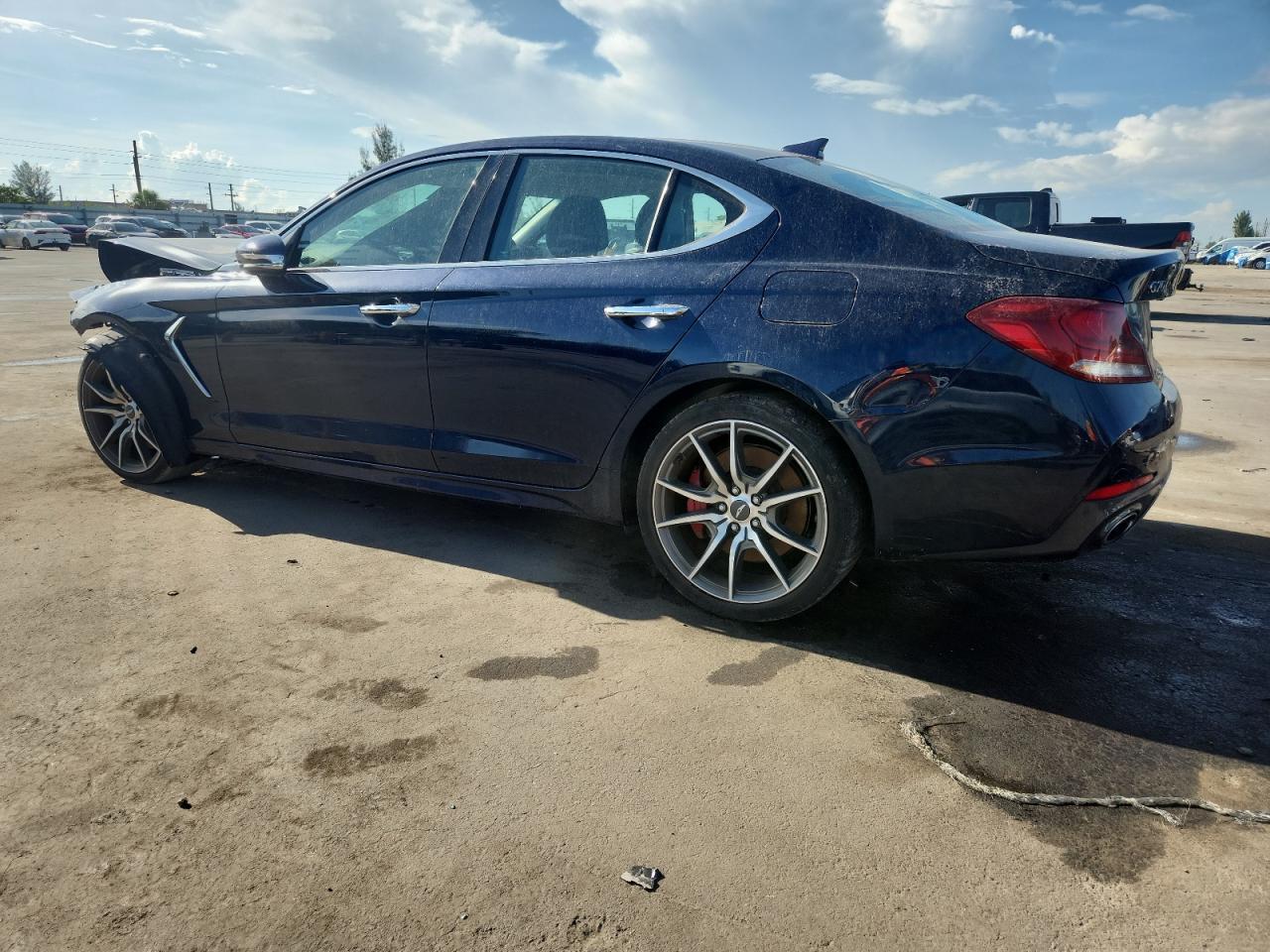 2020 Genesis G70 - Фото 2