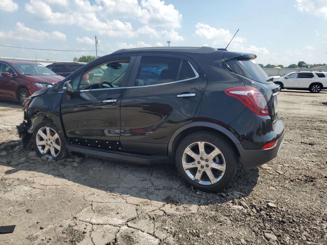2018 Buick Encore Essence - Фото 2