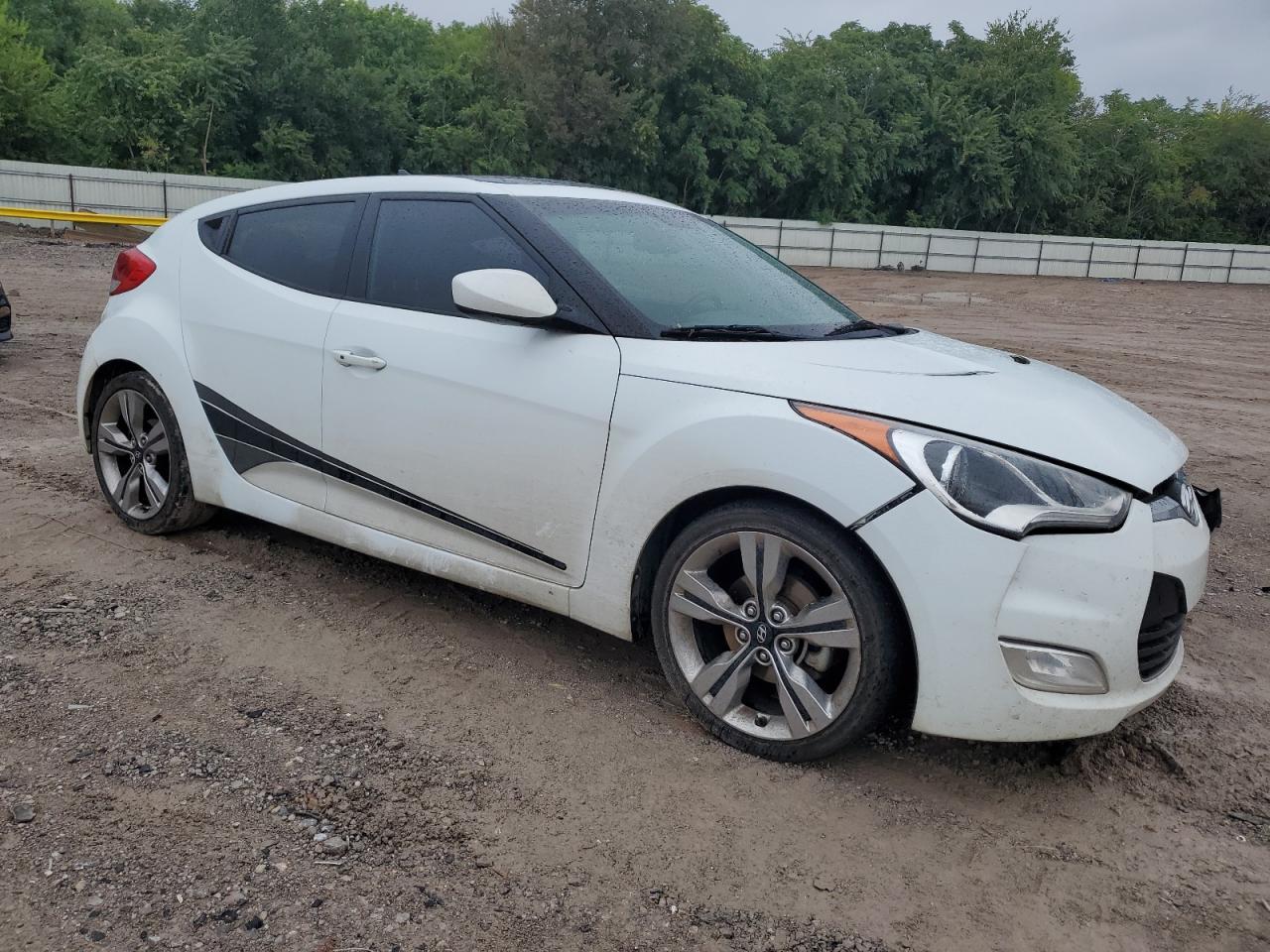2013 Hyundai Veloster - Фото 4